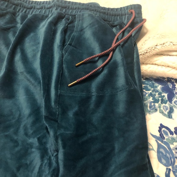 NWT Matilda Jane Dark Teal Velour Crop Pant Drawstring Waist Tulip Cuffs - Picture 7 of 8
